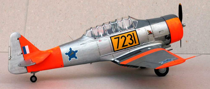 Italeri 2736 1/48 Scale Military Model Trainer Aircraft Kit Harvard Mk.IIa
