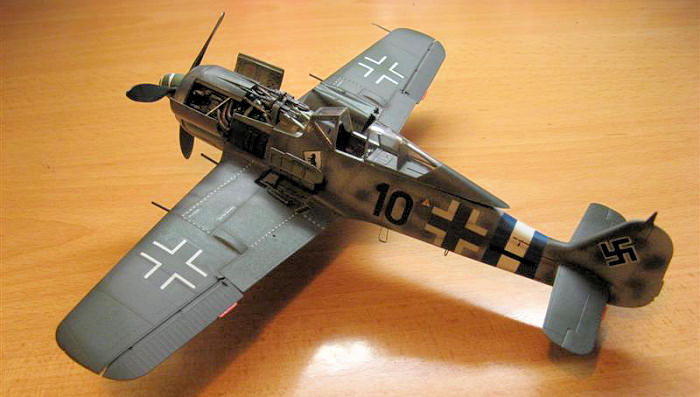 Eduard 1/32 Focke-Wulf Fw-190A-8/R2 Zoom Set # 33226 