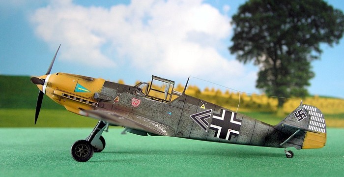 Tamiya 1//48 Messerschmitt Bf109E-4//7 Tropical 61063