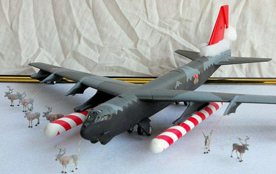 Revell 1/144 B-52G Stratofortress, by George Oh