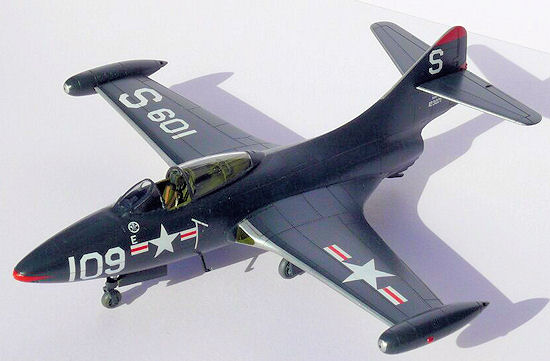 Grumman F9F-3 Panther US Marine VF-51 Modèle-kit 1:72 Neuf Ovp Kit HobbyBoss Hobbyboss 