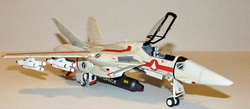 Hasegawa 1/72 Macross VF-1A/J/S VALKYRIE Fighter Model Kit 