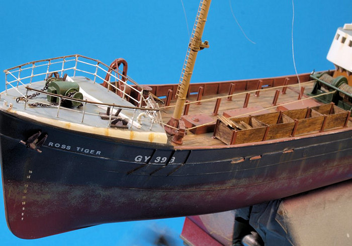 RUSSIAN SPY FISHING TRAWLER VOLGA SHIP REVELL MODEL KIT USA