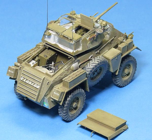 Bronco Models 1/35 Humber Armored Car Mk IV Full Interior Transparent E 