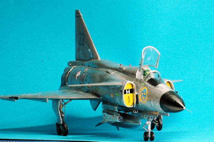 1/144 Plastic Model Kits SE SAAB AJ-37 VIGGEN Fighter 80407 Assembled Aircraft 