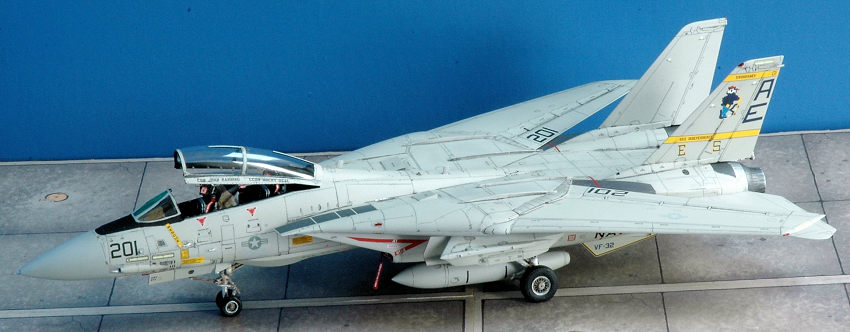 Tamiya 61114 1/48 Scale Model Aircraft Kit U.S Navy Grumman F-14A Tomcat Fighter 