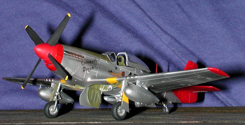 Premium Hobbies P-51D Mustang Pre-Painted 1:72 Airplane Snap Together Model  Kit SQM7009