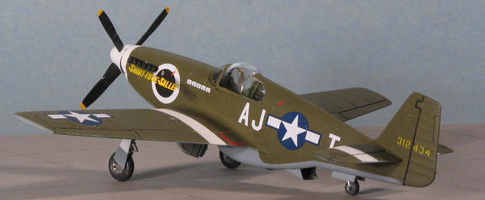 Details about   Revell 1:72 P-51B Mustang Plastic Airplane Model Kit  #04137 