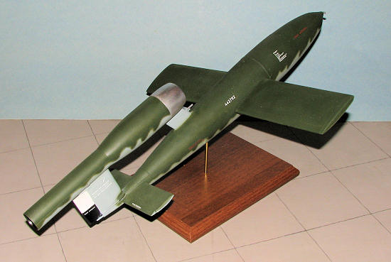 Pegasus Hobby 1/18 German V-1 Flying Bomb Model Kit 