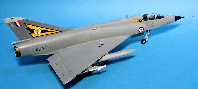 R RD O EA EE Kinetic Models 1/48 Dassault Mirage IIIE 