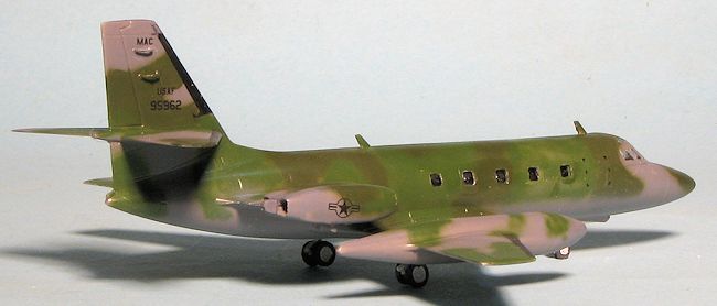 RODEN 1:144 LOCKHEED VC-104B JETSTAR      324